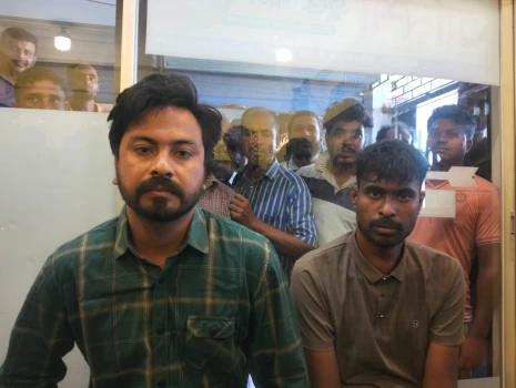deshchitro-6803af2f19fcc-190425081159.webp